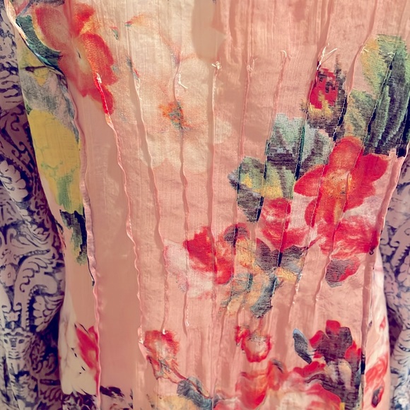 Floral Button down shirt - Picture 3 of 9